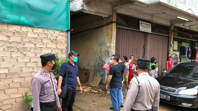 Seorang Pedagang Pisang di Batam Tewas di Kamar Kos, Wajah Membiru dan Hidung Berdarah