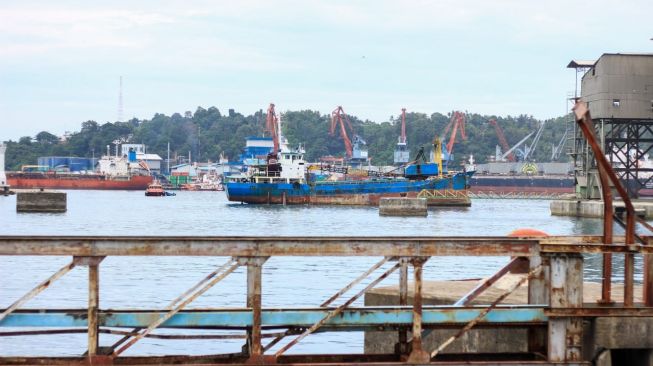 Ekspor ke AS dan India Meningkat, Arus Peti Kemas di Teluk Bayur Padang Naik 9 Persen