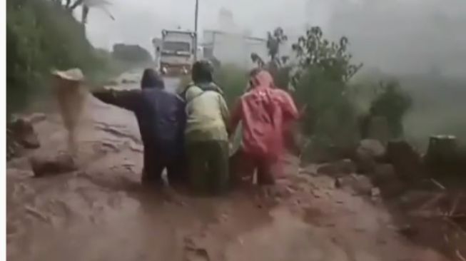 Viral Video Banjir dan Longsor di Dieng, Begini Penjelasan BPBD Wonosobo