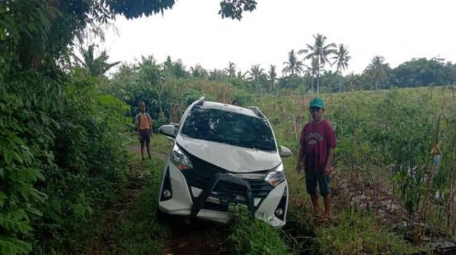 Mobil Misterius di Tepi Sawah yang Gegerkan Warga Banyuwangi Ternyata Terlibat Kasus Tabrak Lari