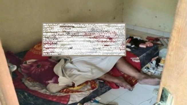 Pria Setengah Baya Ditemukan Tewas Dalam Keadaan Tanpa Busana di Dalam Kamar Kos