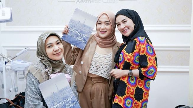 Shandy Purnamasari Bakal Boyong Mommy ASF dan Ririe Fairus ke Paris Fashion Week: Alhamdulillah