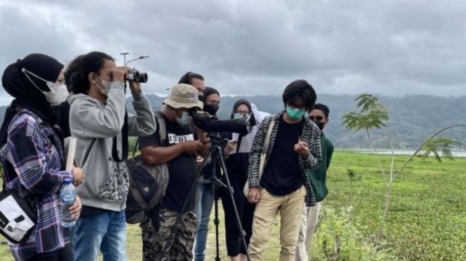 Tiga Lembaga Melakukan Sensus Burung Air Danau Limboto Gorontalo