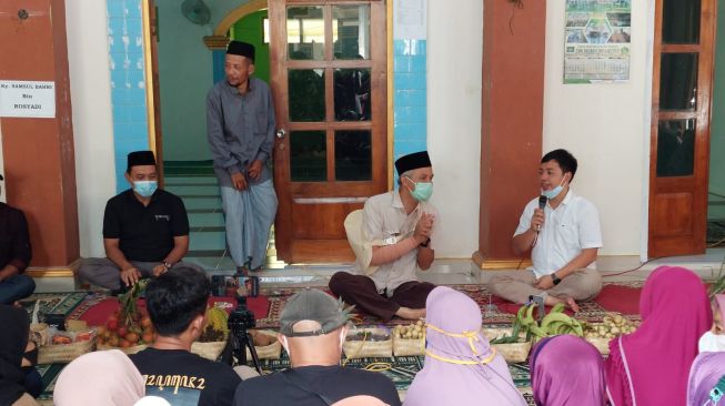 Kembali Temui Warga Wadas, Gubernur Ganjar Disambut Hangat