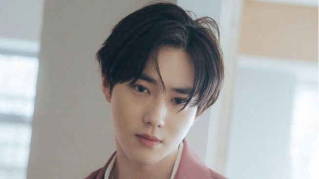 Suho EXO Tulis Surat Manis bagi Penggemar Setelah Wamil, Isinya Menyentuh