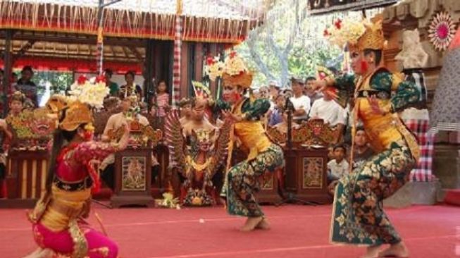 Lomba Tari Legong Keraton Lasem VII Digelar di Puri Denpasar