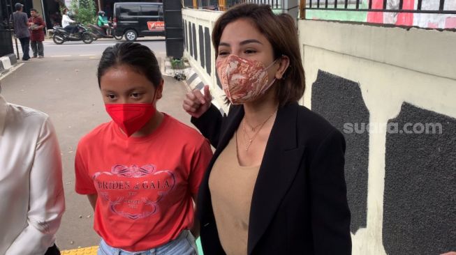 Bangganya Dulu Nikita Mirzani pada Lolly, Bantu Jualan Produk Skincare Sehari Dapat 100 Juta