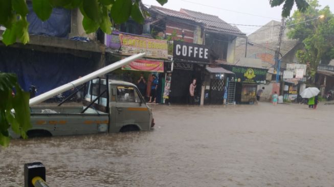 Ini yang Bikin Ratusan Rumah di Kota Cimahi Rusak Diterjang Banjir