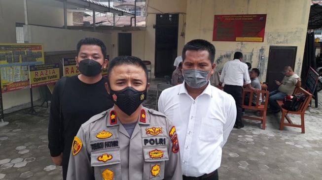 Polisi Tembak Perampok yang Todongkan Pisau di Medan