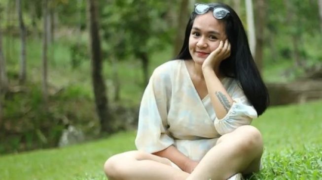 10 Potret Terbaru Chaca Mantan Istri Andika Kangen Band Setelah