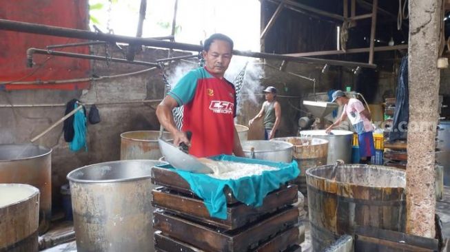 Harga Kedelai Selangit, Perajin Tahu dan Tempe di Depok Menjerit