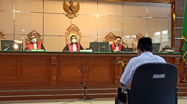 Hakim Putuskan Bayi Herry Wirawan, Pemerkosa 13 Santriwati Dititipkan di Pemerintah Daerah