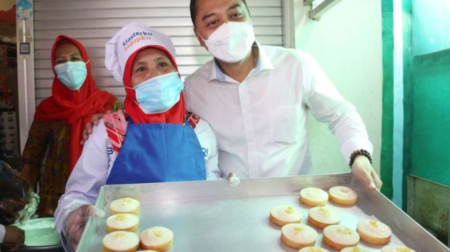 Dongkrak Ekonomi Warga Perkampungan, Pemkot Surabaya Kembangkan Potensi Kampung Wisata Kue