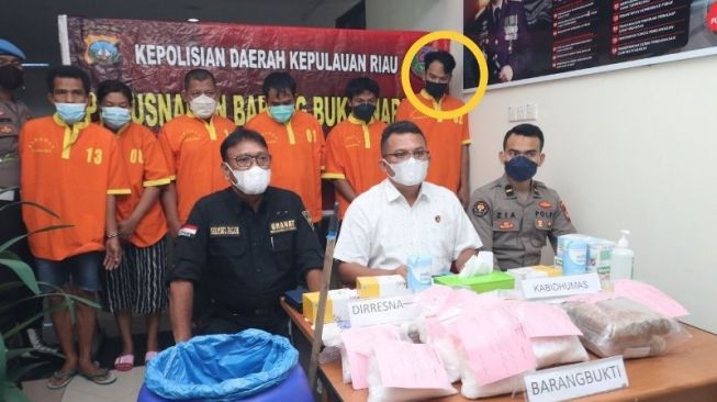 Pengawal Gubernur Kepri, Brigadir ARG yang Terlibat Narkoba Dihadirkan di Pemusnahan Barang Bukti