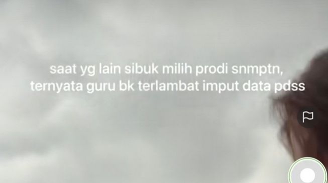 Siswa komplain gagal SNMPTN karena kelalaian sekolah jadi perdebatan. (Twitter/@AREAJULID)