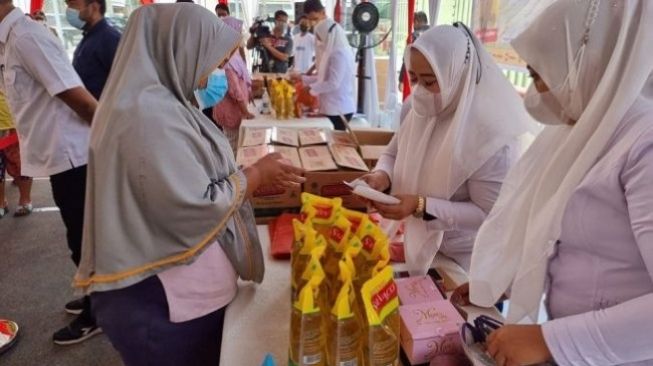 Gelar Operasi Pasar, PTPN Group Salurkan 2,75 Juta Ton Minyak Goreng 