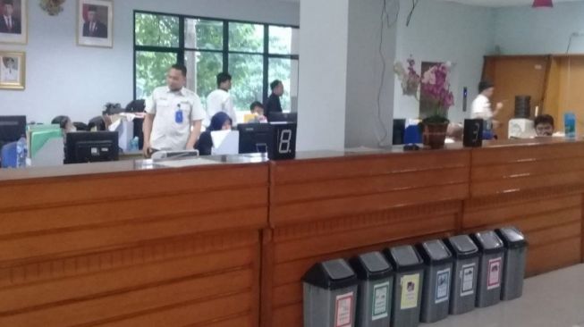 Kantor Sudin Dukcapil Jakbar Lockdown, Pelayanan Dialihkan via Aplikasi Alpukat Betawi