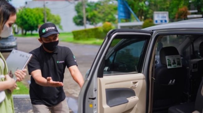 Sopir Taksi Daring Tuntut Kenaikan Tarif di Sulawesi Selatan Rp6.500/Km