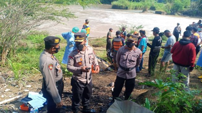 Mayat Tanpa Identitas Ditemukan di Sungai Oya, Bagian Kepala Tinggal Tengkorak