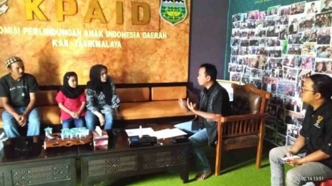 Miris! Seorang Ibu di Tasikmalaya Harus Bayar Rp 25 Juta untuk Tebus Bayinya yang Ditahan