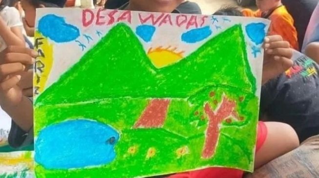 Gambarkan Desa Wadas, Anak-anak Melukiskan Kegelisahan Desanya Dijadikan Areal Tambang