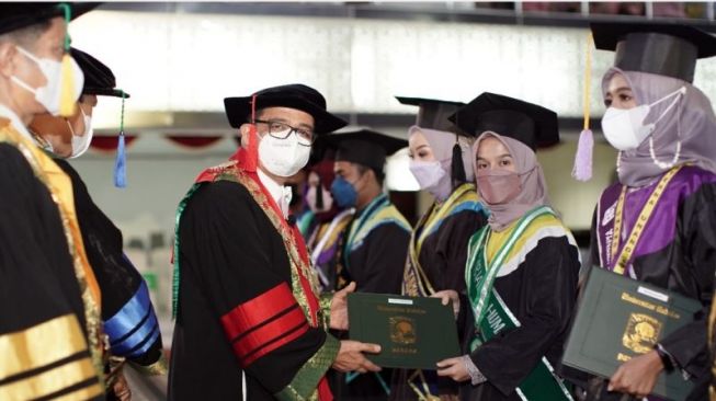 Setelah Dua Tahun, Unand Gelar Wisuda Tatap Muka, Luluskan 1.228 Orang Sarjana