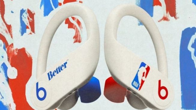 Apple Luncurkan Edisi Khusus Earbud Powerbeats Pro NBA75 Ivory di Ulang Tahun NBA