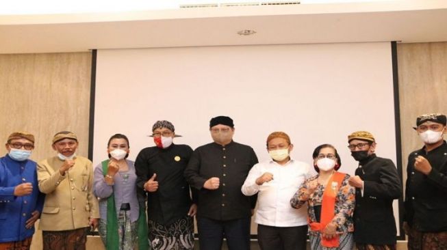 Menko Airlangga Janjikan Insentif Bagi Seniman Pedalangan di Indonesia