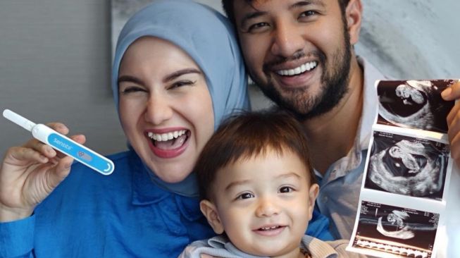 Ammar Zoni dan Irish Bella mengumumkan kehamilan anak kedua. [Instagram]