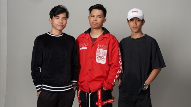 Tiga produser muda berbakat jebolan ajang Electronic Music Producer Contest (EMPC) 2021, dari kiri ke kanan (Richard, Alief dan Drocck). [ICEPERIENCE.ID] 