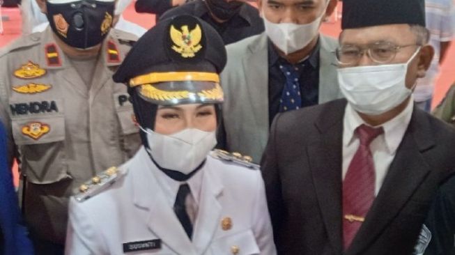 Sepak Terjang  Susanti Dewayani: Wali Kota Pematang Siantar yang Dimakzulkan DPRD