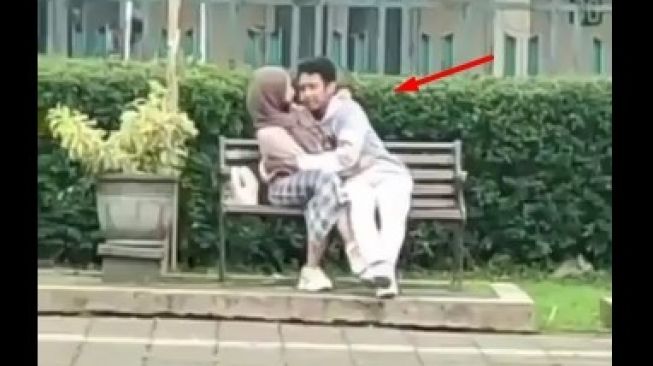 Video Sejoli Umbar Kemesraan di Jalan Ijen Kota Malang Viral, Netizen: Urat Malu Sudah Putus