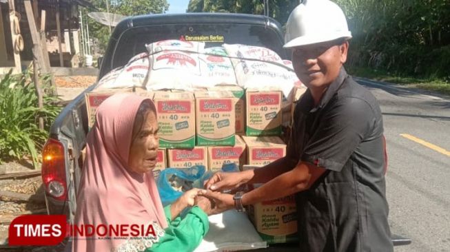PMKS PT Mon Jambee Salurkan Bantuan untuk Dhuafa di Abdya Aceh