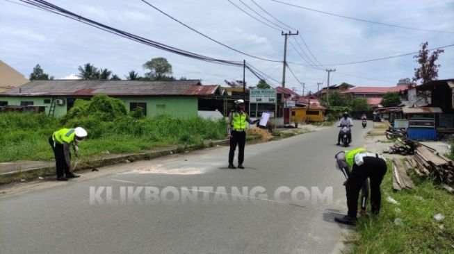 Polisi Ungkap Penyebab Kecelakaan Pemotor Tabrak Truk Parkir di Tanjung Laut Bontang, Karena Hal Ini Ternyata