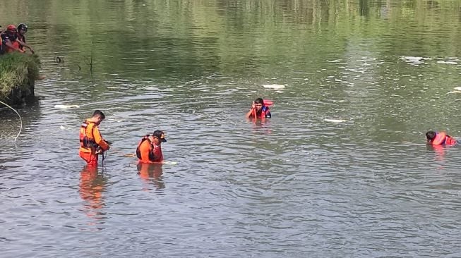 Update Pencarian Pemancing yang Hilang di Dam Demi, Penyisiran 5 Tim SAR Masih Nihil