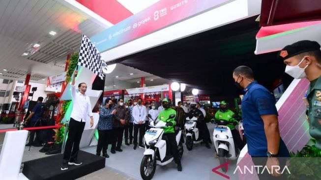 Pertamina Operasikan 6 Battery Charging Station dan 14 Unit Battery Swapping Station