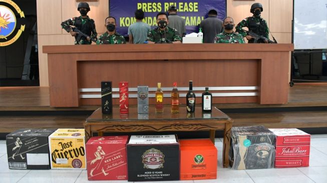 Sebanyak 6.750 Botol Minuman Beralkohol dari Singapura Diseludupkan di Bintan, Rencana Akan Dikirim ke Palembang