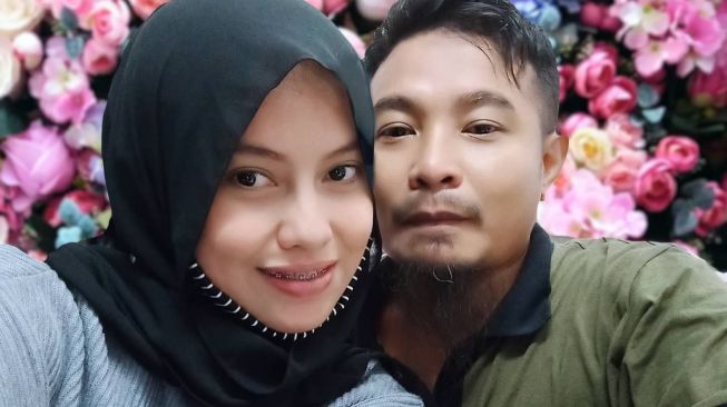 9 Potret Terbaru Istri Zul Zivilia, Tetap Bertahan Meski Suami Dipenjara 18 Tahun