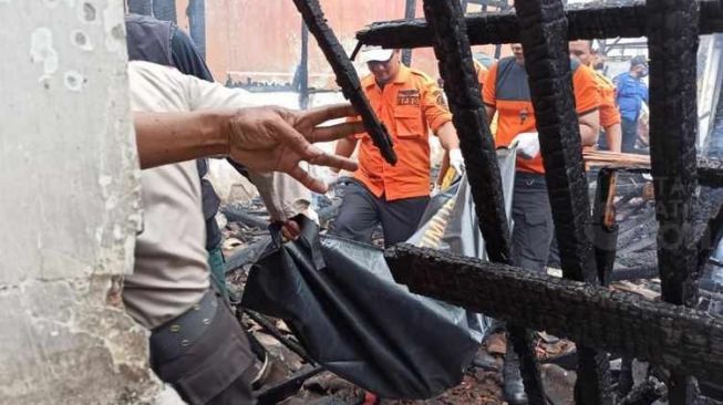 Tragis Nian Nasib Kakek 80 Tahun di Ponorogo, Hidup Sebatangkara Tewas Terpanggang Saat Rumahnya Terbakar