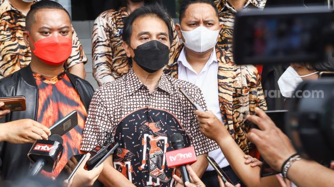 Bela Roy Suryo Soal Cuitan Stupa Mirip Jokowi, Natalius Pigai: Dia Bukan Orang Yang Mengubah Wajah