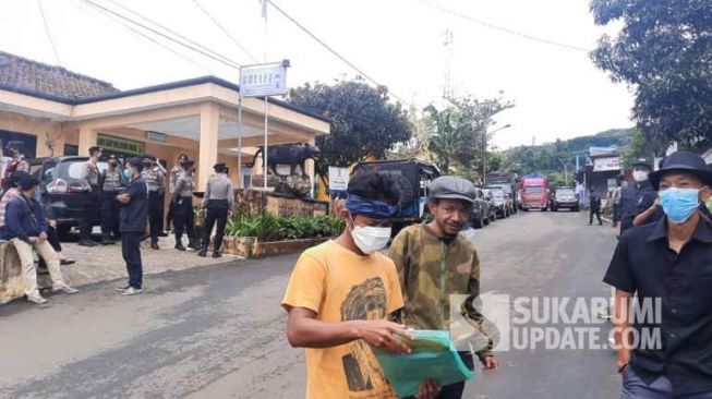 Dituduh Kuasai Lahan saat Peringatan Hari Pahlawan, Petani di Sukabumi Dipolisikan