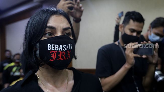 Nora Alexandra Ungkap Ingin Bunuh Diri karena Jerinx Dipolisikan AD: Stres Lah, Sudah Minta Maaf Tapi Dilaporkan