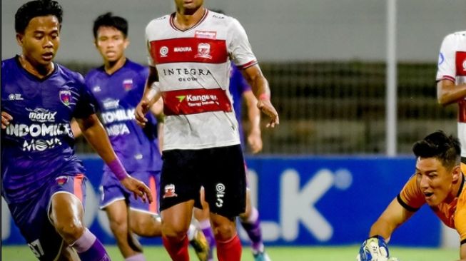 Persita persik vs Soccer Indonesia: