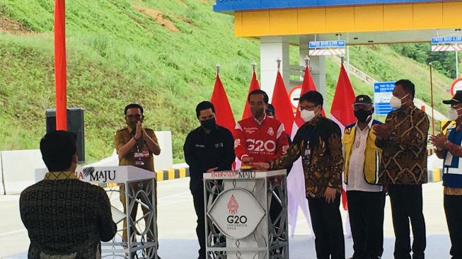 Resmikan Jalan Tol Manado-Bitung, Presiden Jokowi Berharap Muncul Pertumbuhan Ekonomi Baru