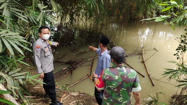 Terpeleset ke Sungai Way Galih saat Hendak ke Sawah, Tuginem Ditemukan Tewas