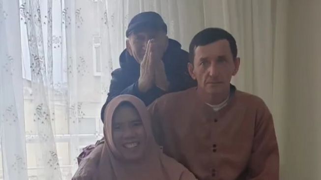 Anak-anak Terlantar Cuma Makan Nasi dan Kerupuk, Rohimah Ceraikan Suami Bule