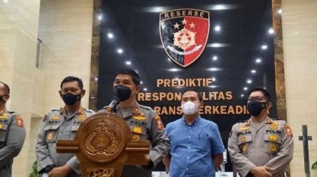 Indra Kenz Resmi Jadi Tersangka, Asetnya pun Kini Mulai Disita Polisi