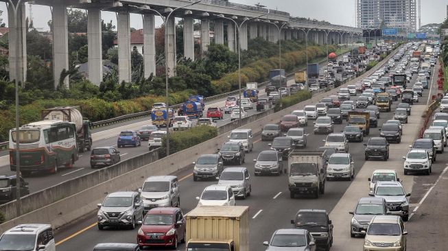 Jasa Marga Berlakukan Sistem Contraflow di Tol Jagorawi Arah Ciawi Mulai Tadi Pagi