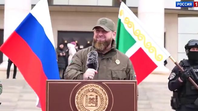 Profil Presiden Chechnya Ramzan Kadyrov, yang membantu Rusia menginvasi Ukraina