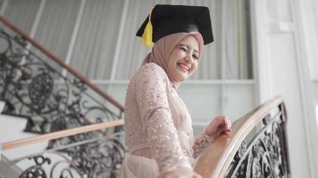  Potret Arafah Rianti Wisuda (instagram/@arafahrianti)